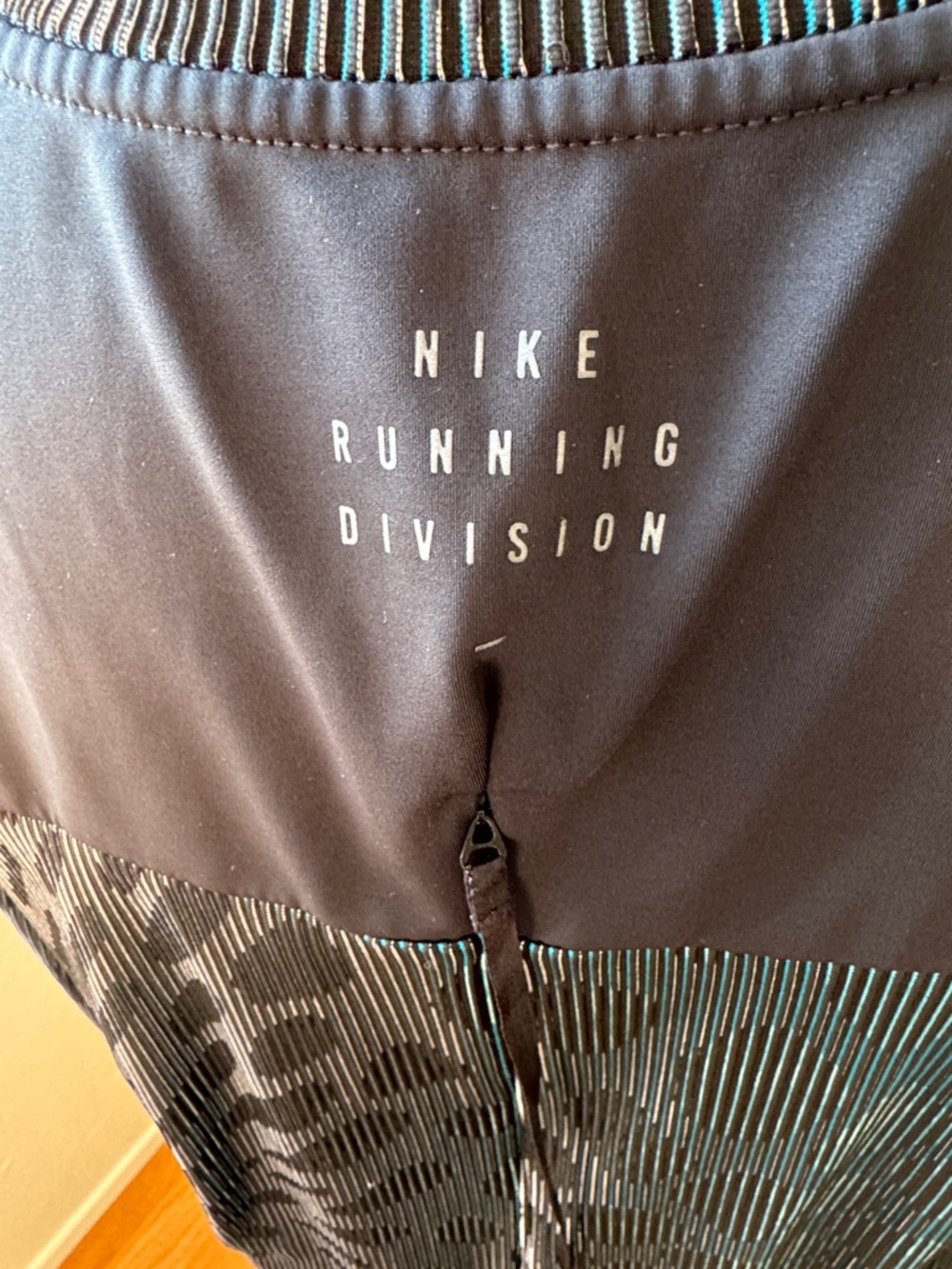 Nike Running Division Long Sleeve Performance Top,size XS - Picture 3 of 7